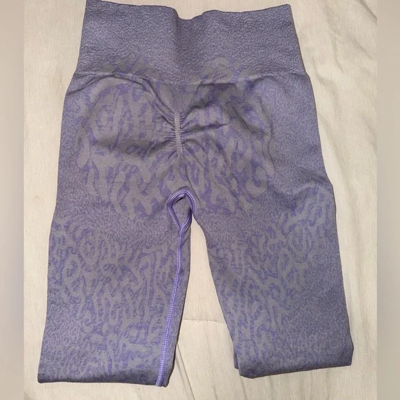 Gymshark Lavender Animal Print Leggings - Picture 2 of 3